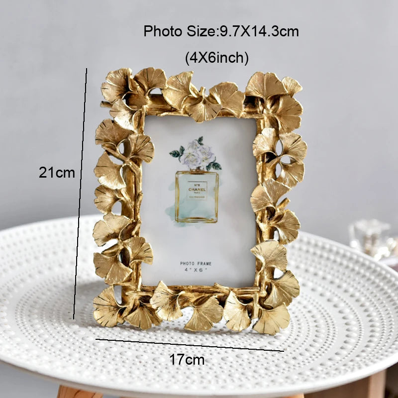 Creative Retro Golden Picture Frame