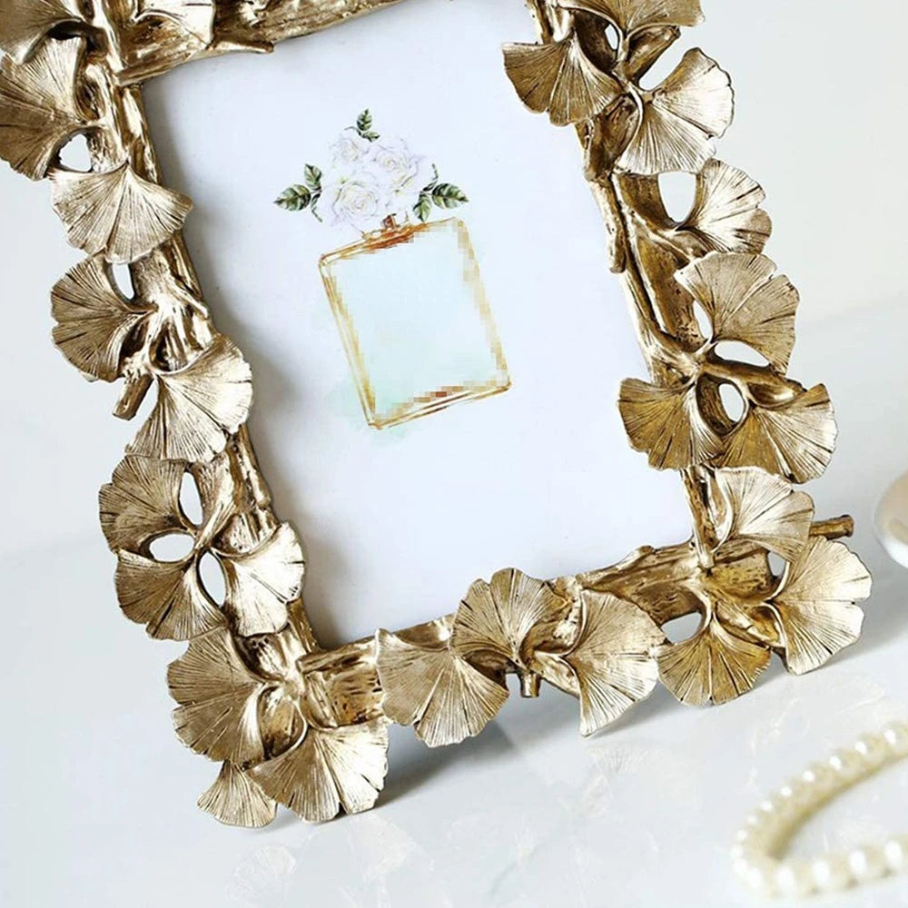Creative Retro Golden Picture Frame